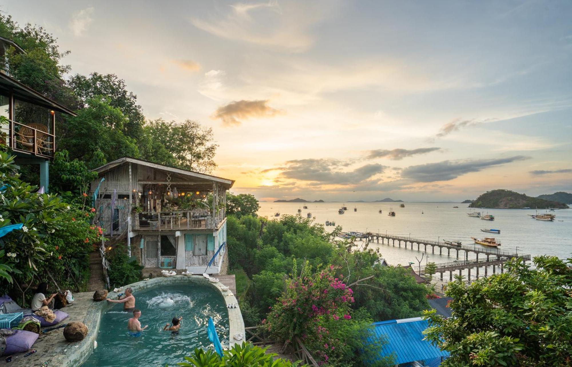 Selini Hills Hotel Labuan Bajo Exterior foto