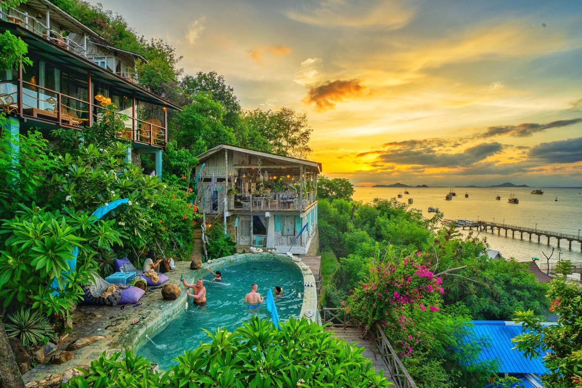 Selini Hills Hotel Labuan Bajo Exterior foto