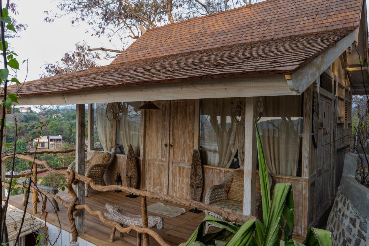 Selini Hills Hotel Labuan Bajo Exterior foto